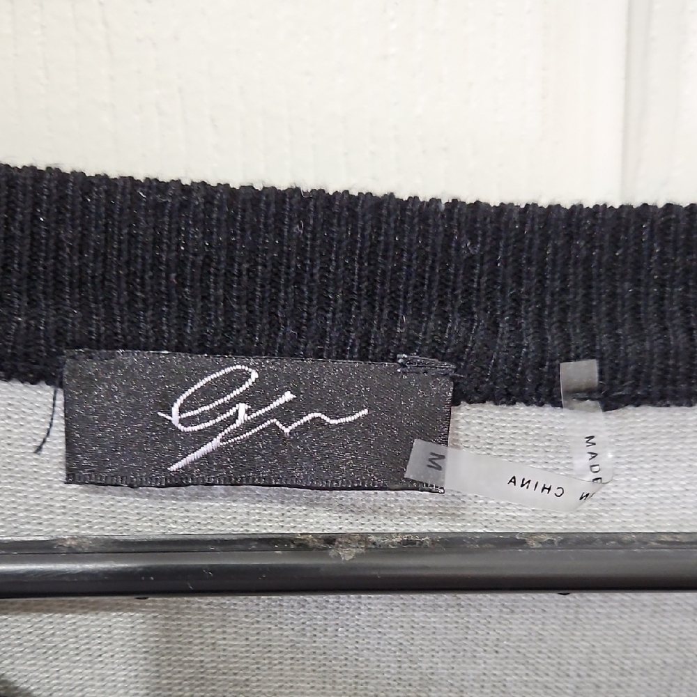 G‎ by Giuliana Black Long Sleeve Top with Button Accents Size Medium - Picture 2 of 4